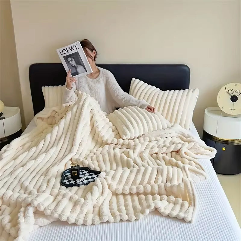 Light Luxury Solid Color Multifunctional Rabbit Velvet Blanket Winter Thick Warm Flannel Used for Bedroom Living Room Blanket